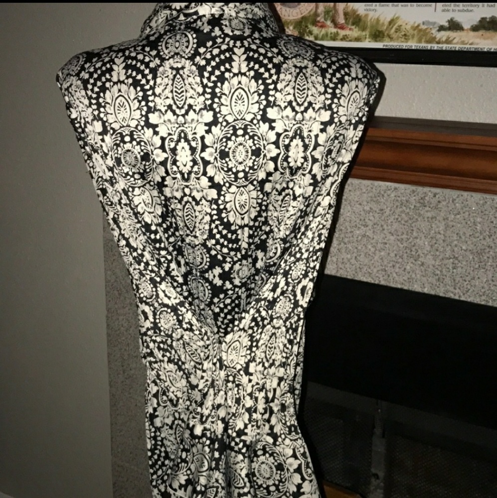 Blouse - Picture 2 of 3
